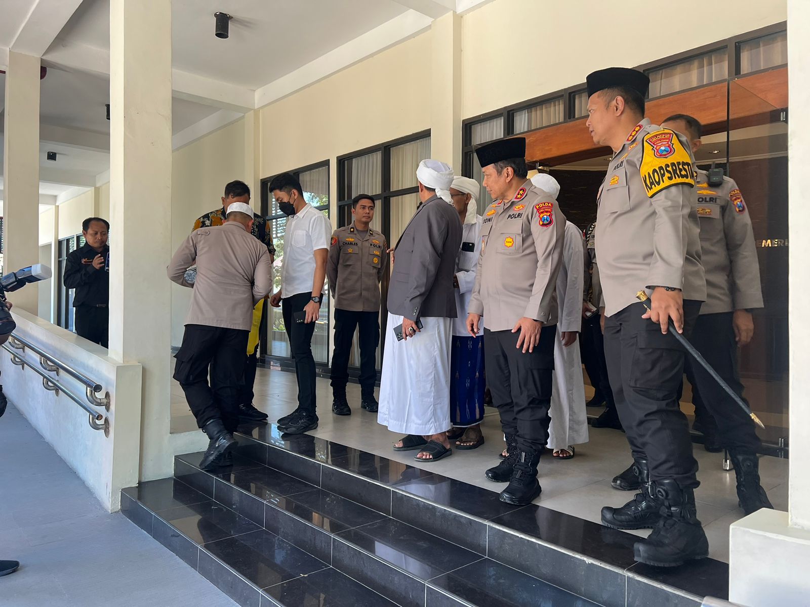 Polda Jatim Lakukan Penebalan Pengamanan Untuk Kedatangan Habib Umar bin Hafidz di Jawa Timur