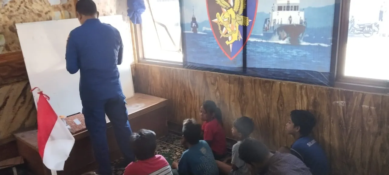 Peduli Pendidikan, Satpolairud Polres Bangkalan Dirikan Rumah Belajar Bagi Anjal