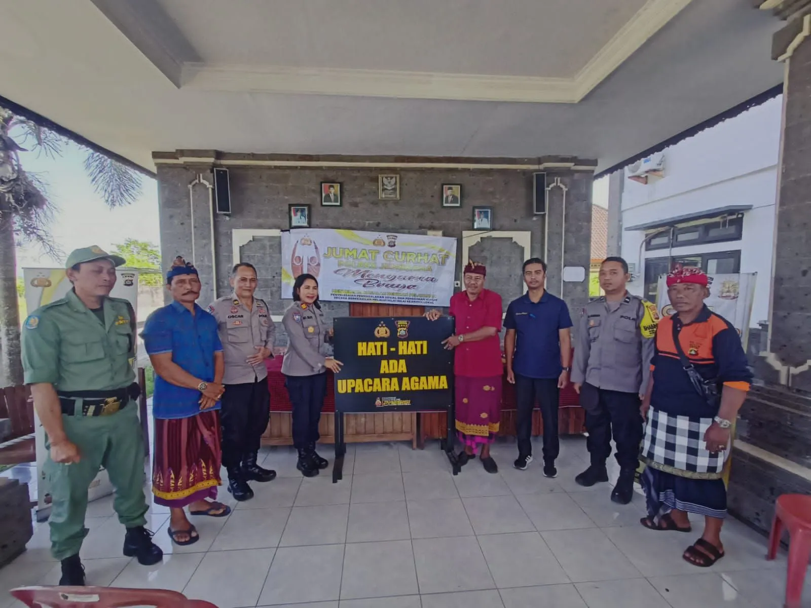 Giat Jumat Curhat Kapolres Jembrana Keterlibatan Komunitas dan Polri Dalam Mempererat Hubungan Permasalahan di Desa