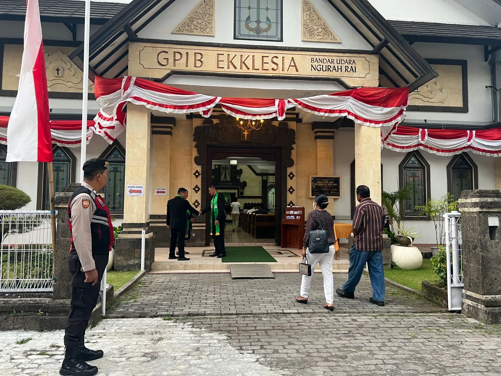 Polres Bandara Ngurah Rai Lakukan Pengamanan Giat Ibadah Gereja Ekklesia