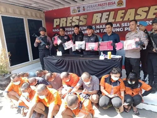 Ops Tumpas Narkoba Polres Pelabuhan Tanjung Perak Berhasil Ungkap 13 Kasus dan Amankan 16 Tersangka