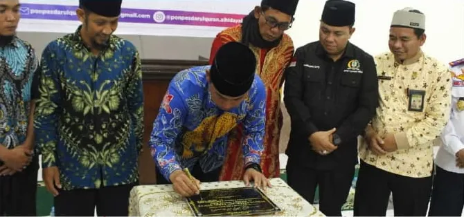 Wabup Kapuas Hulu Wahyudi Hidayat Resmikan Pondok Pesantren Darul Qur'an Al Hidayah