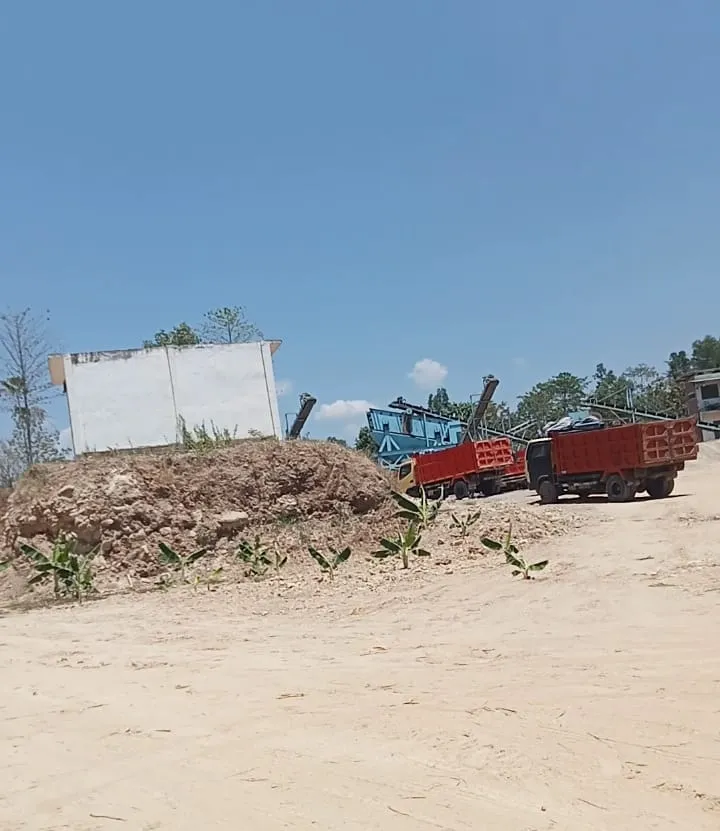 APH Wajib Selidiki Dugaan Galian C Salam Rojo Yang Tidak Berijin Serta Makam Terancam Longsor