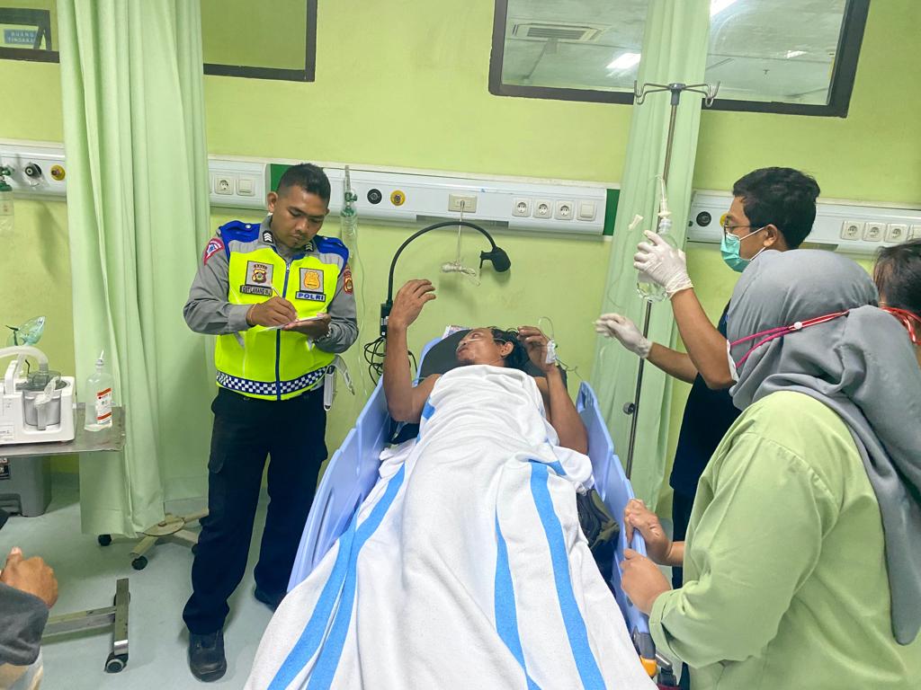 Tangani Kasus Kecelakaan Oleh Unit Laka Lantas Polres Jembrana di KM 116-117 Melaya Jembrana