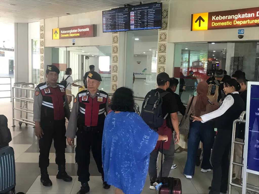 Giat Patroli Personil Polres Bandara Ngurah Rai Sampaikan Himbauan Kamtibmas