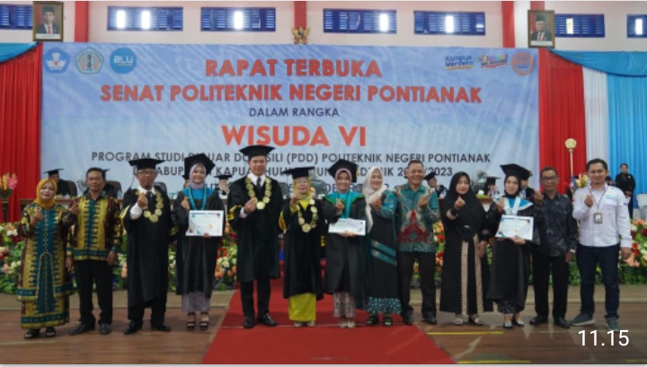 Bupati Kapuas Hulu Hadiri Wisuda ke - VI Program Studi Diluar Domisili (PDD) Politeknik Negeri Pontianak di Kabupaten Kapuas Hulu