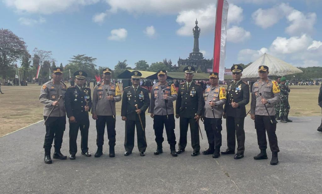 Sinergitas TNI - Polri, Kapolres Jembrana Hadiri Upacara HUT TNI ke-78