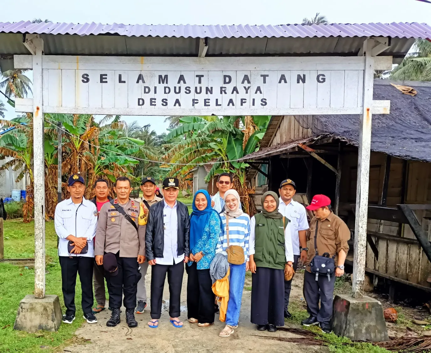 Gelar Pangan Murah Didesa Terpencil,Pj Bupati Bersama Polri Sambangi Beberapa Warga