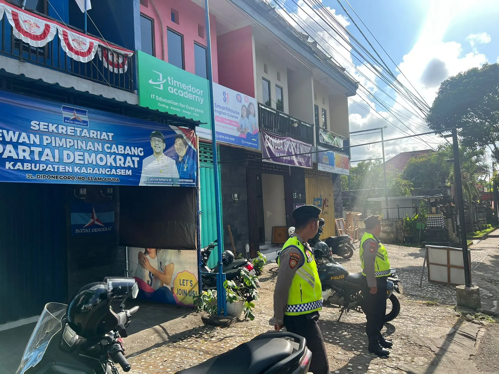 Memasuki Tahapan Pemilu 2024, Personil Polres Karangasem Perketat Patroli dan Pengamanan Perkantoran dan Obyek Vital Lainnya
