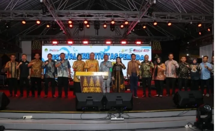 Pj Gubernur Kalbar Harisson Tutup Malam Festival Kreatifitas Napak Tilas Ketapang
