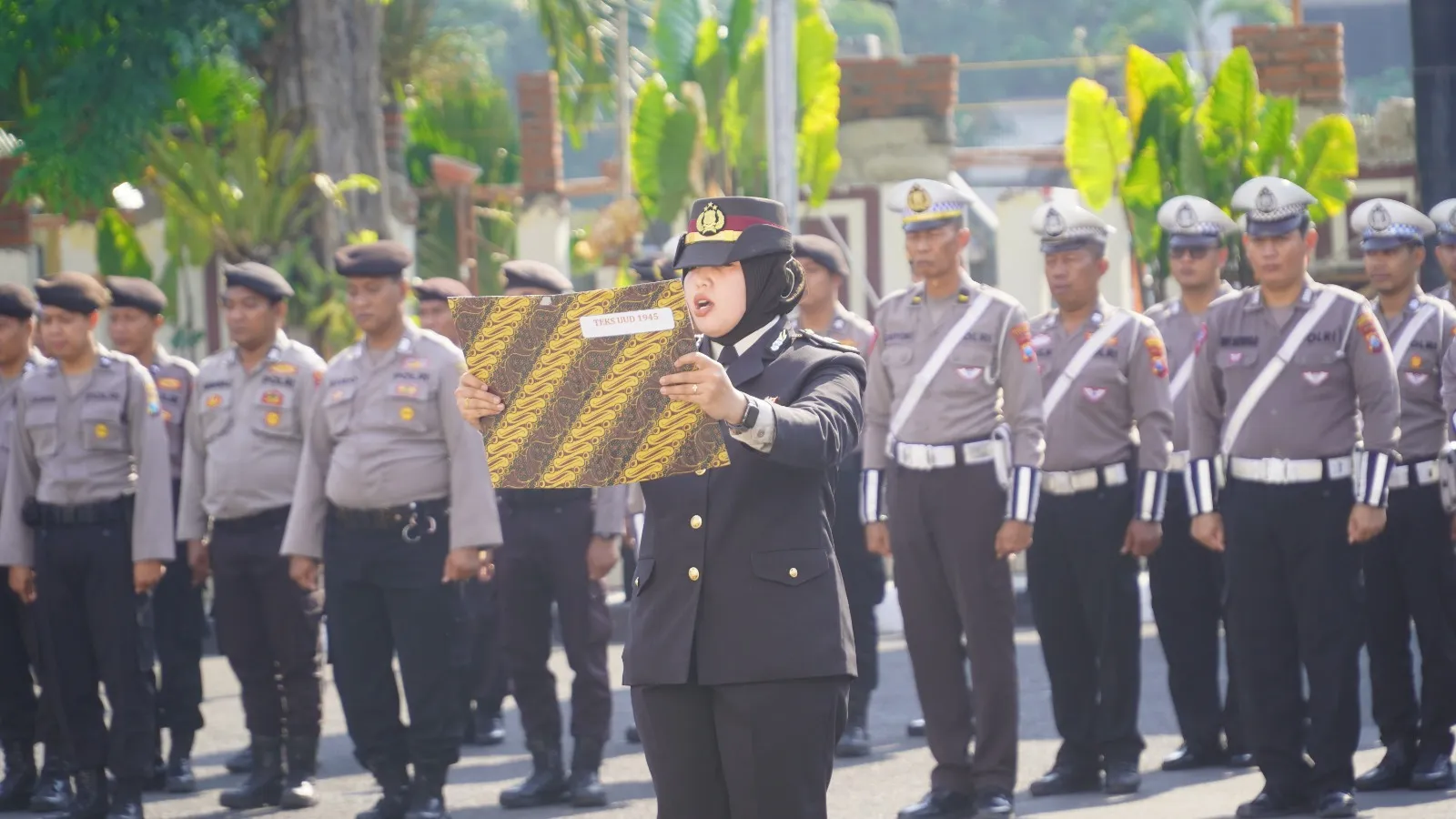 Polrestabes Surabaya Gelar Upacara Hari Sumpah Pemuda 2023