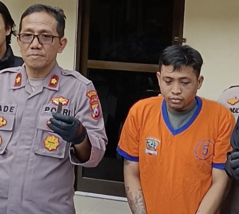 Pelaku Curanmor Usai Dihajar Warga, Terpaksa Menikah di Polsek Sukolilo