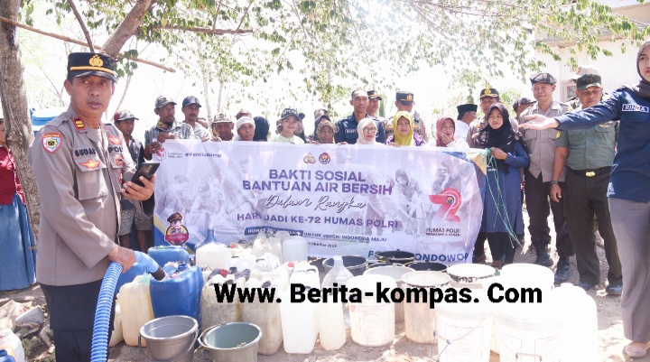 Sambut HUT Humas Polri Presisi ke 72, Polres Bondowoso Salurkan Air Bersih