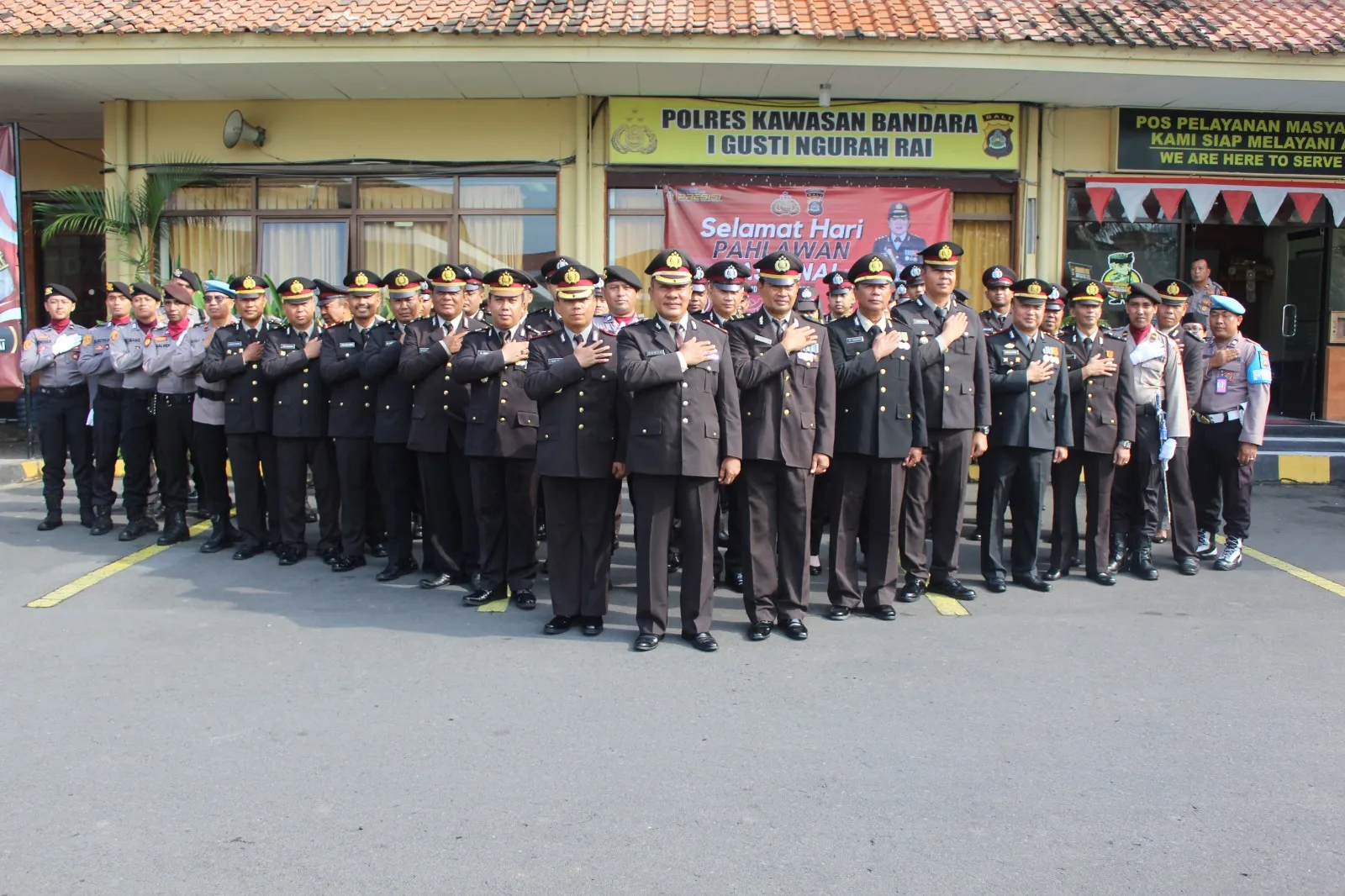 Wakapolres Bandara Ngurah Rai Pimpin Upacara Peringatan Hari Pahlawan 2023