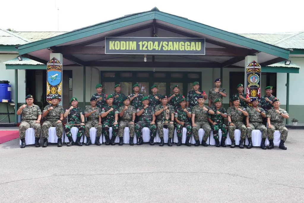 Dandim 1204/Sanggau Sambut Danrem 121/ABW dan Panglima 3 Brigade di Makodim 1204/SGU