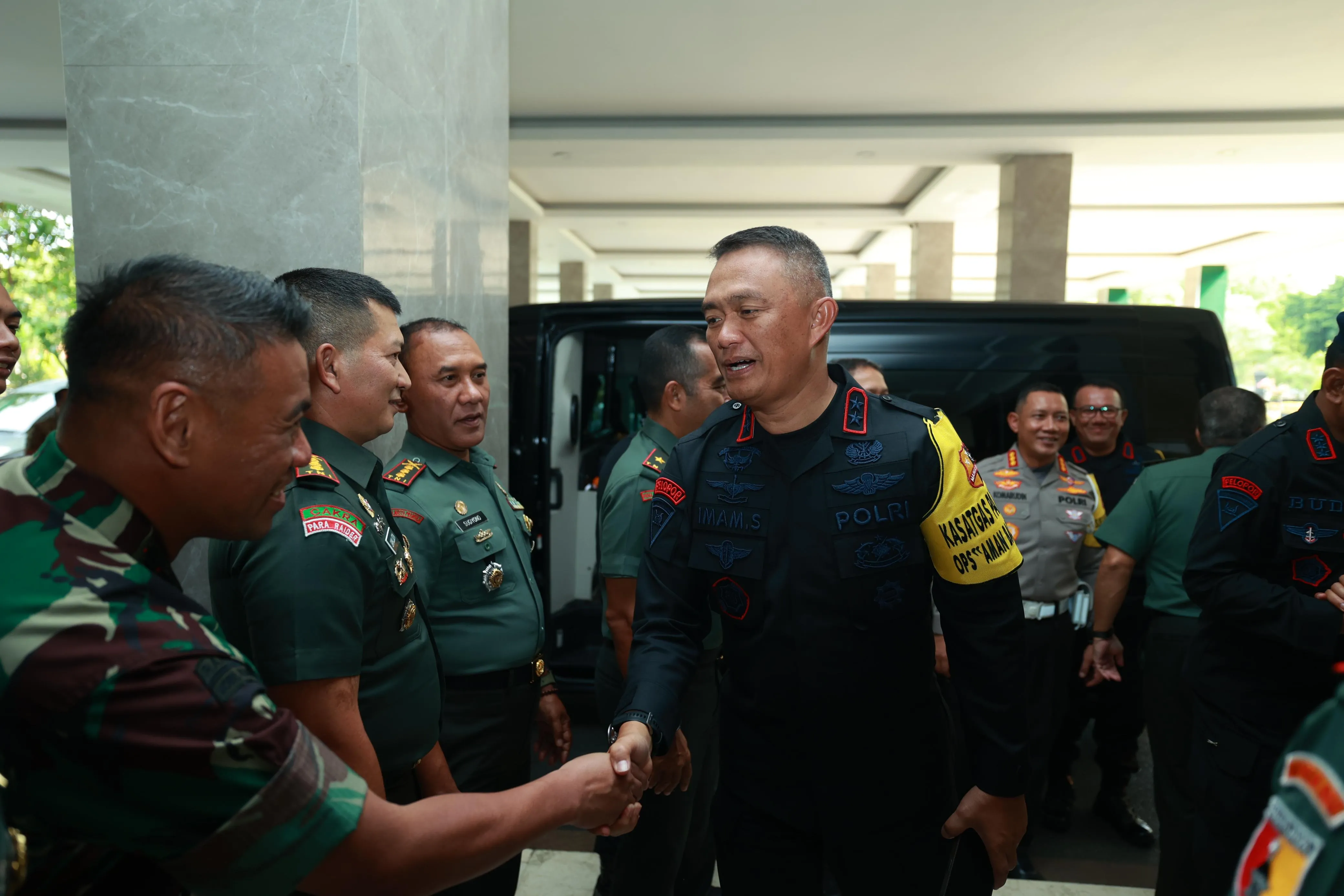 Sinergitas TNI-Polri Kawal Pemilu Damai 2024, Kapolda Jatim Kunjungi Kodam V Brawijaya