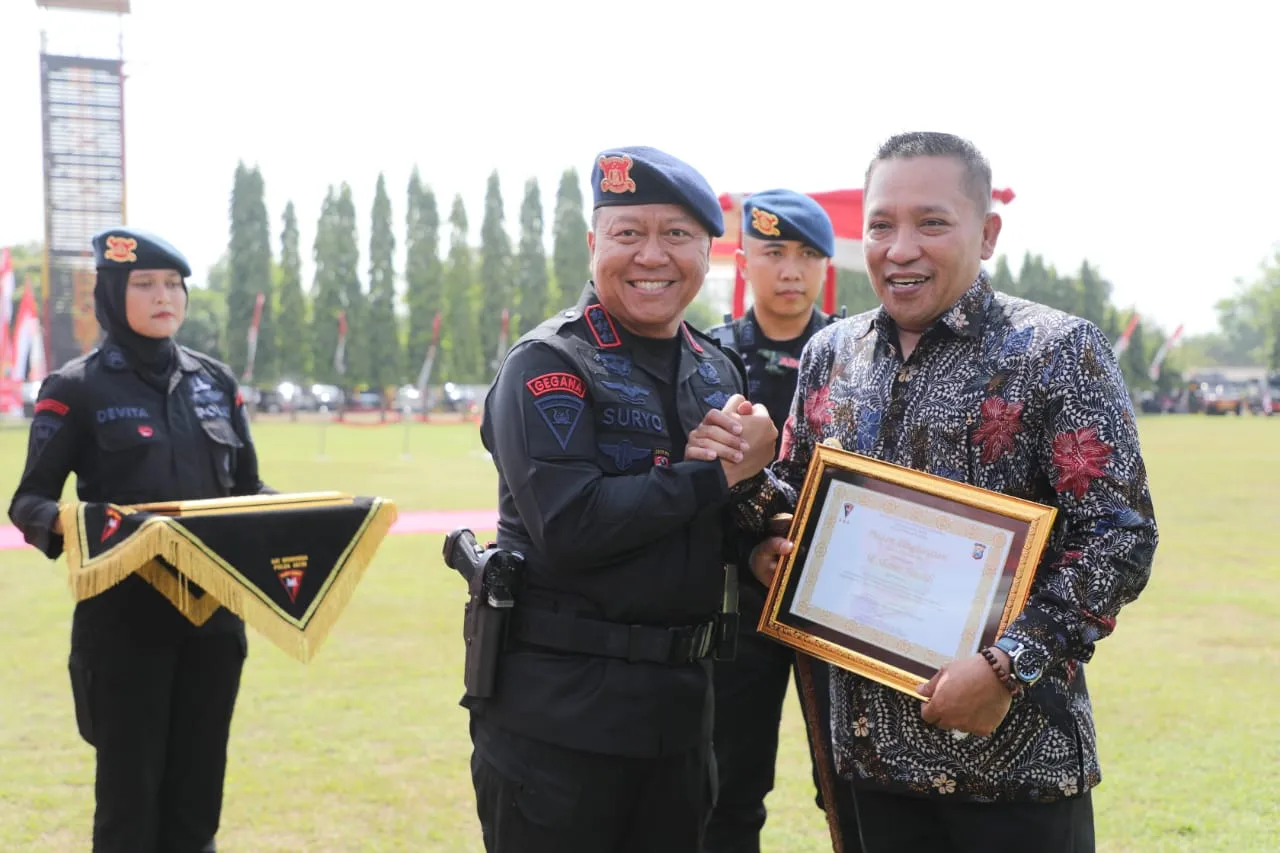 Pencapaian Prestasi dan Deretan Penghargaan Tak Henti-hentinya Diterima Bupati Sampang