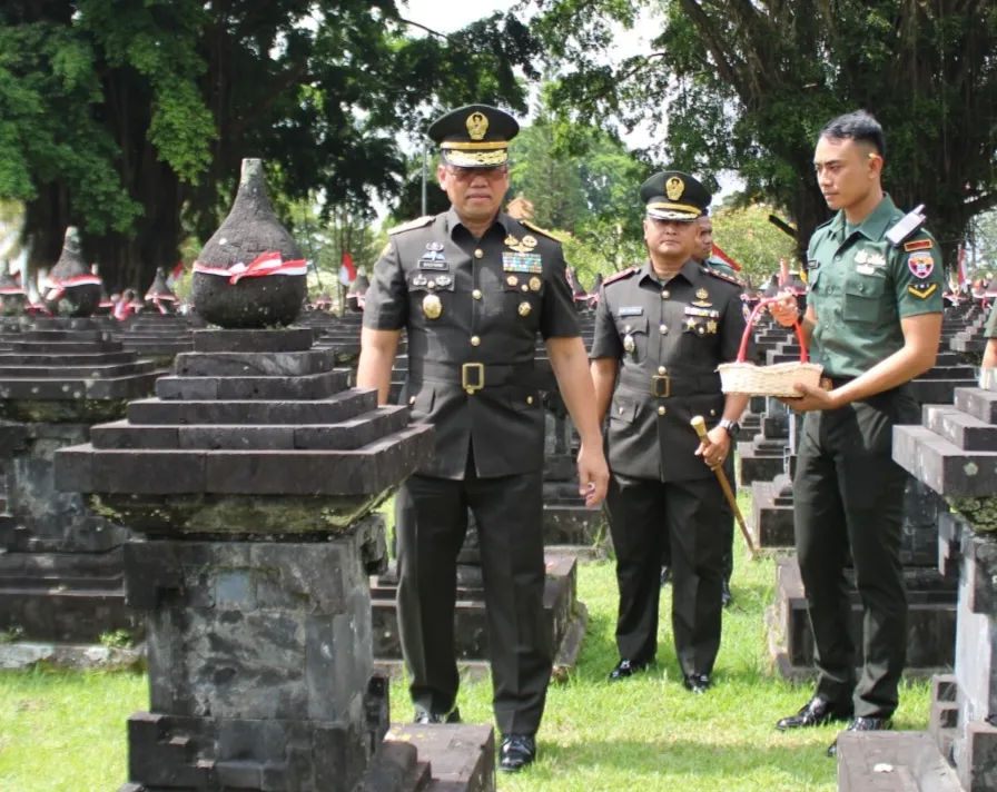 Komandan Kodim 1619/Tabanan Bersama Jajaran Pejabat Kodam IX/Udayana Hadiri Upacara HUT Puputan Margarana ke-77 Tahun 2023 di TPB Margarana