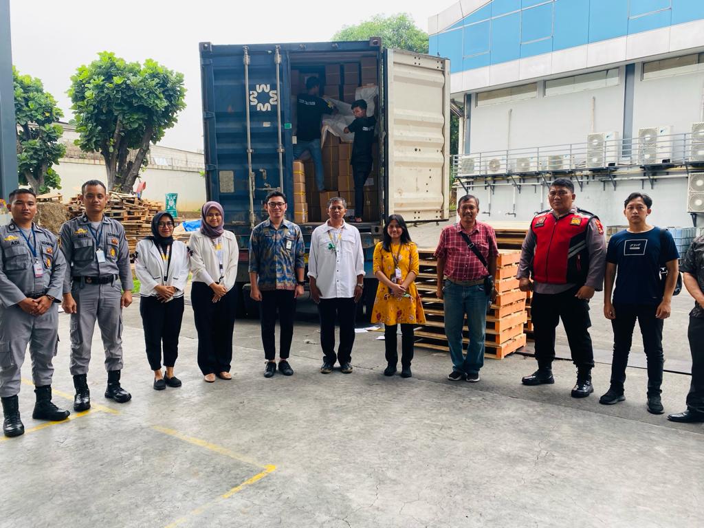 Polisi Siaga di Tempat Percetakan Surat Suara Pemilu