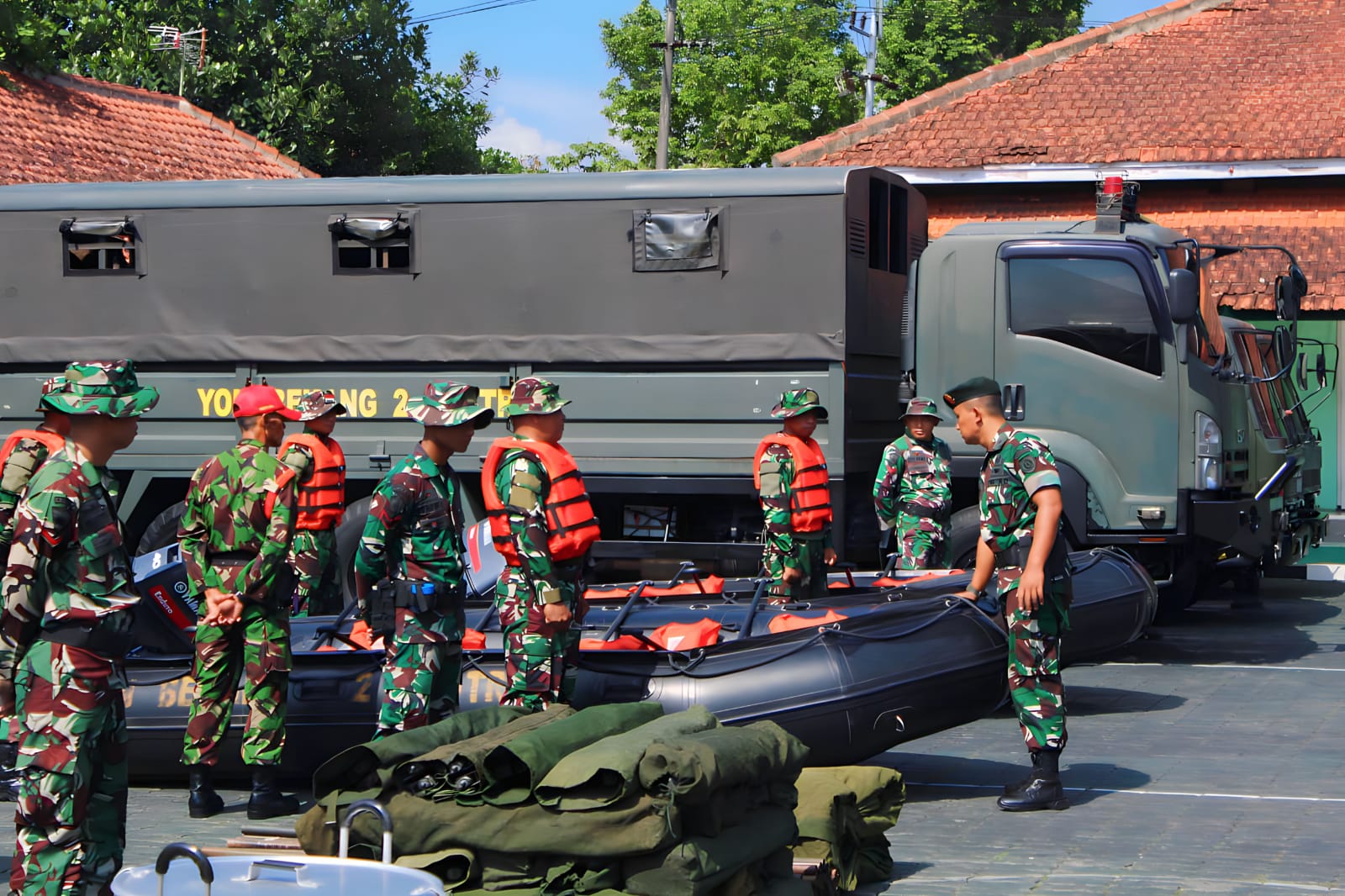 Yonbekang 2 Kostrad Menunjukkan Komitmen Kesiapsiagaan Prajurit, Dalam Apel Siaga Bencana di Malang