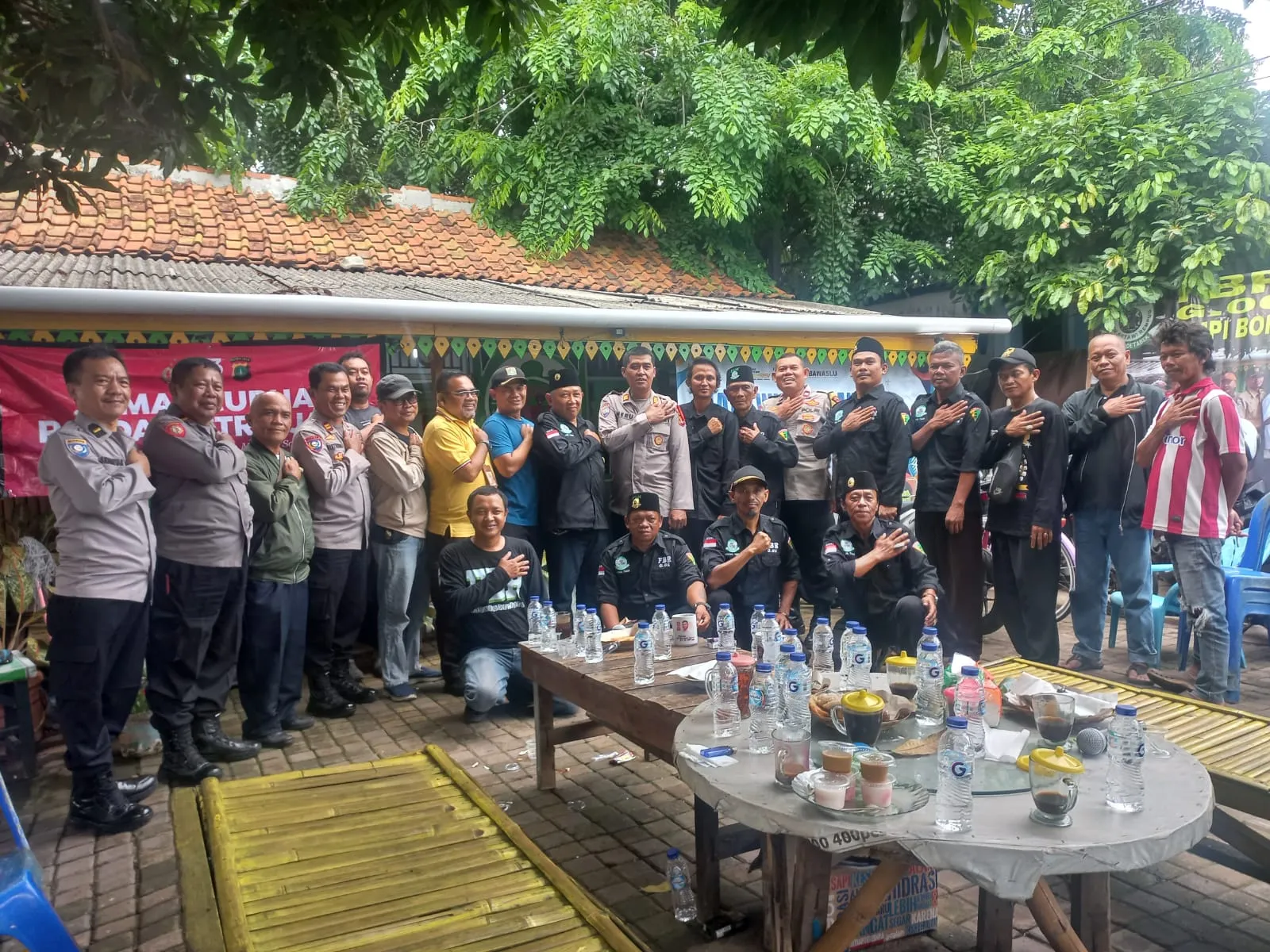 Jumat Curhat, Wakasat Binmas Himbau Warga Jaga Kerukunan Guna Ciptakan Pemilu 2024 Yang Aman Damai