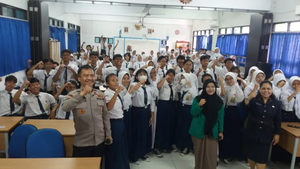 Katakan "TIDAK" Pada Narkoba, Polisi Lakukan Edukasi ke Sekolah