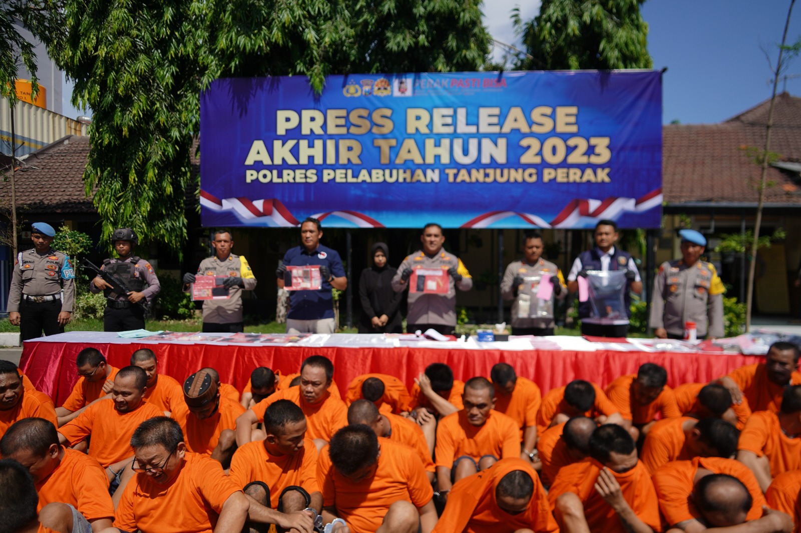 Polres Pelabuhan Tanjung Perak Berhasil Tekan Angka Kriminalitas Sepanjang Tahun 2023