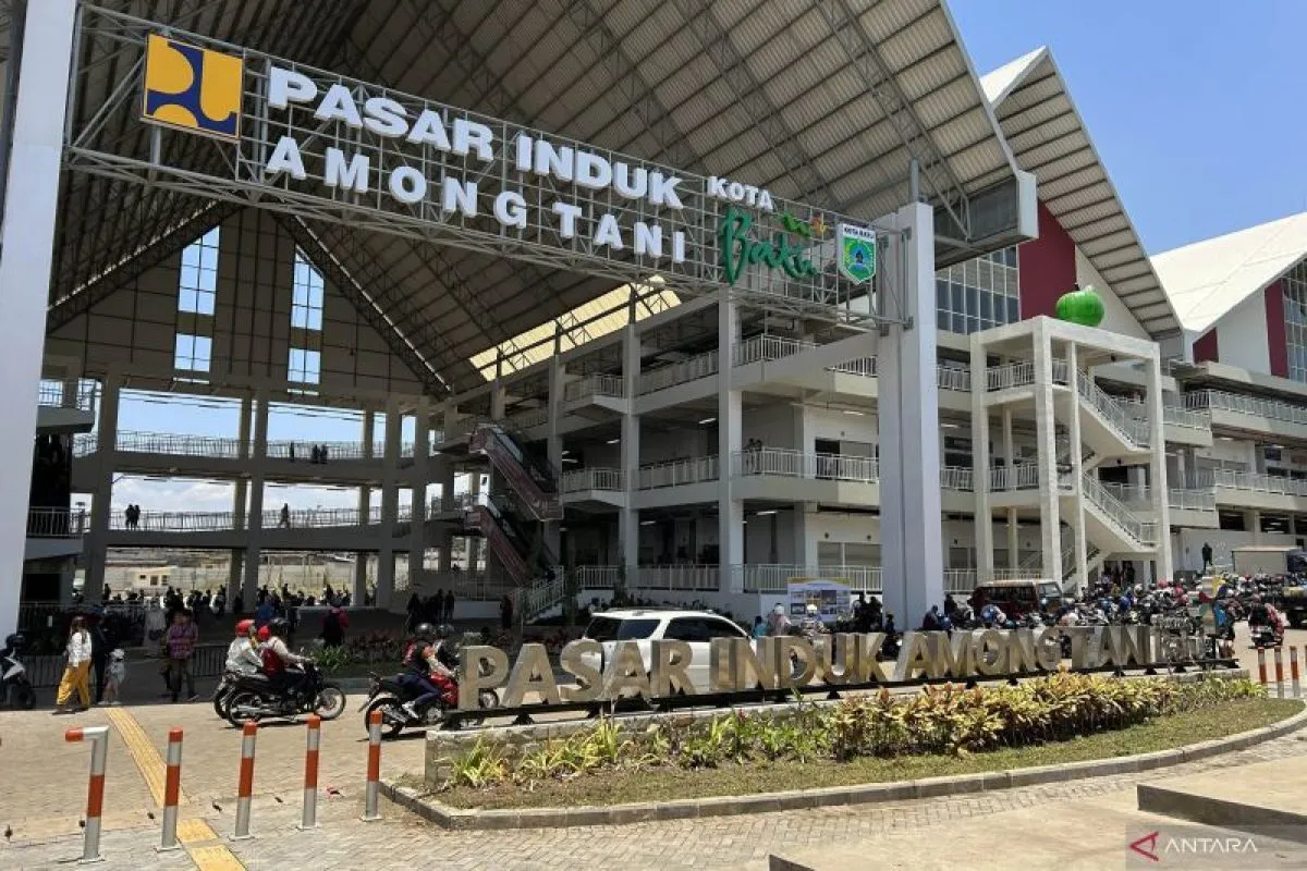 Presiden Jokowi Resmikan Pasar Induk Among Tani Kota Batu, Investasi Rp166 Miliar dari APBN
