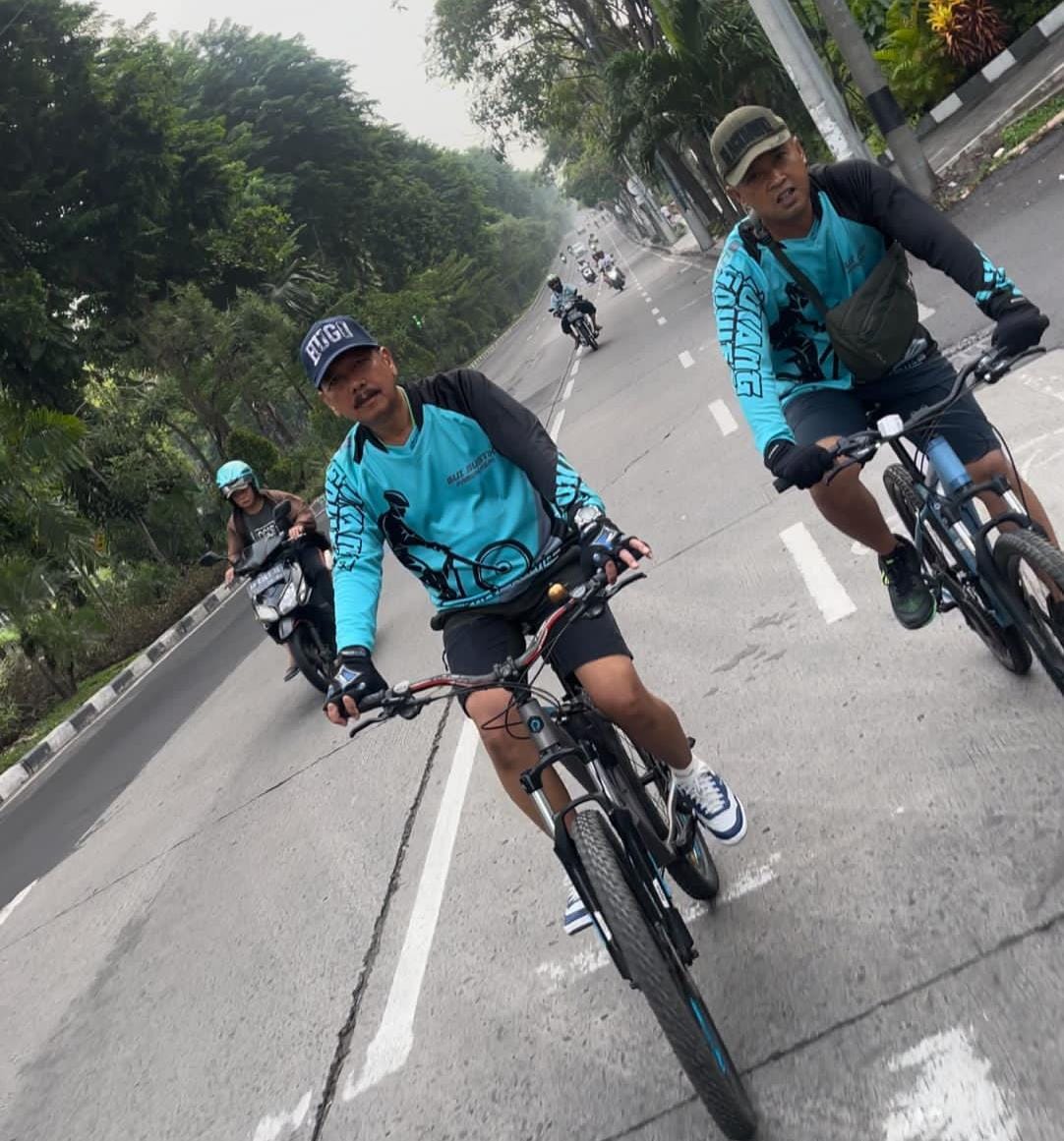 Meriahkan Hari Bhakti Imigrasi ke-74, Lapas Narkotika Kelas IIA Pamekasan Kanwil Kemenkumham Jatim Ikuti Gowes