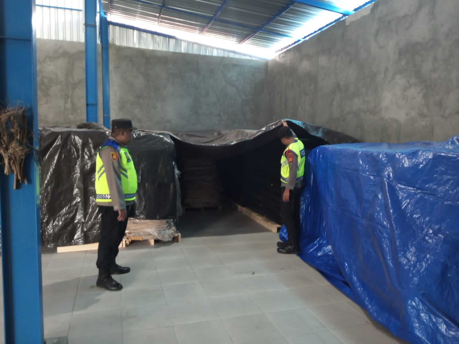 Memasuki Tahap Kampanye di Tahun 2024 Polres Karangasem Perketat Pengamanan Gudang Logistik Pemilu