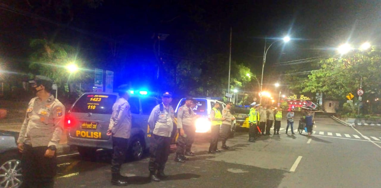 Tengah Malam Hingga Subuh Jalan Indrapura Rajawali Jembatan Merah dan Kenjeran di Jaga Polisi