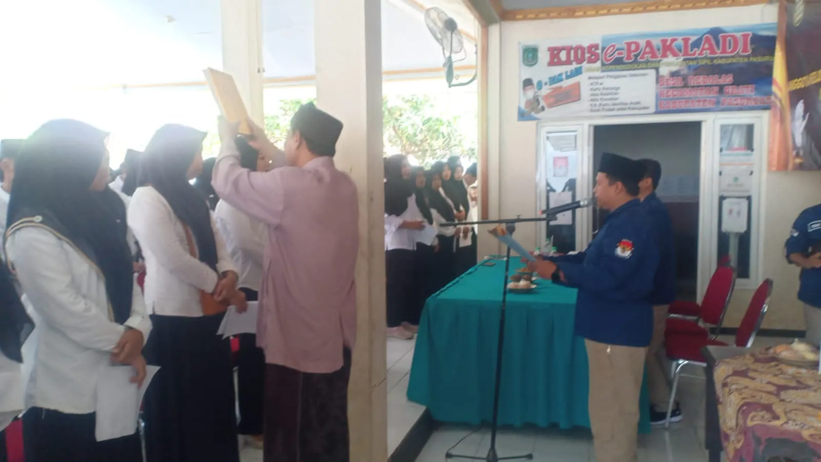 140 Orang Anggota KPPS Desa Rebalas Kecamatan Grati di Lantik Oleh Ketua PPS
