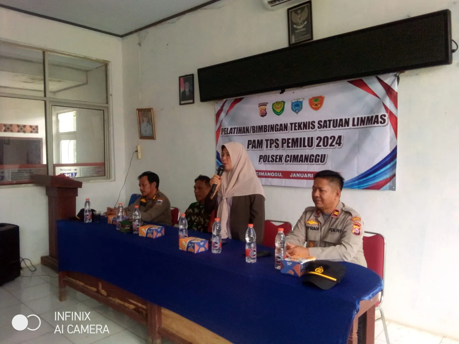 Polsek Cimanggu Gelar Giat Pelatihan Linmas Untuk Pam TPS Pemilu 2024