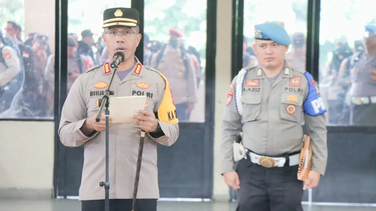 Kapolres Pimpin Apel Pengecekan Kelengkapan Pengamanan TPS Pemilu 2024 dan Beri Penghargaan Anggota Yang Berprestasi