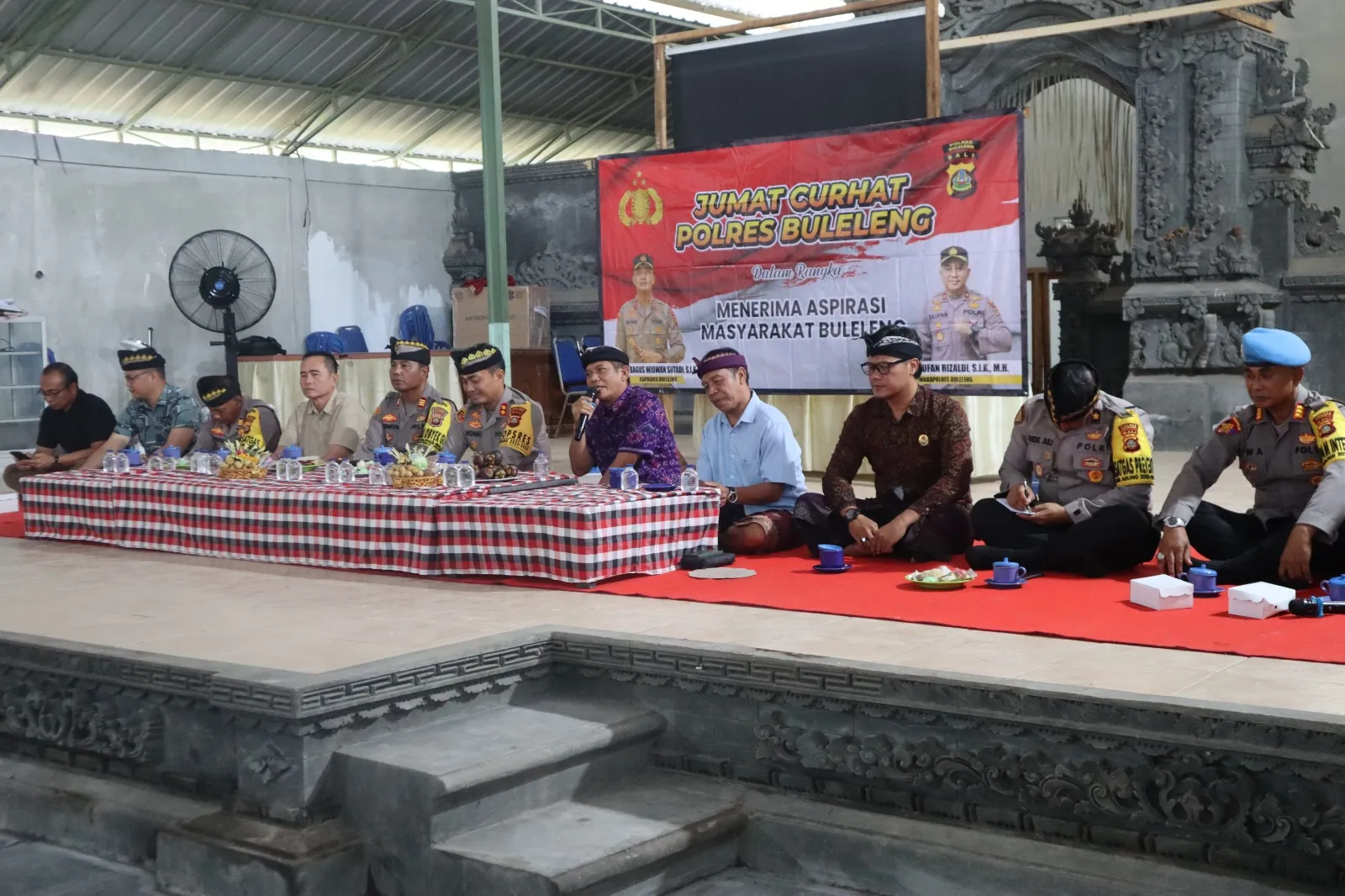 Kapolres Buleleng Kembali Gelar Jumat Curhat, Bersama Warga Desa Pelapuan Busungbiu