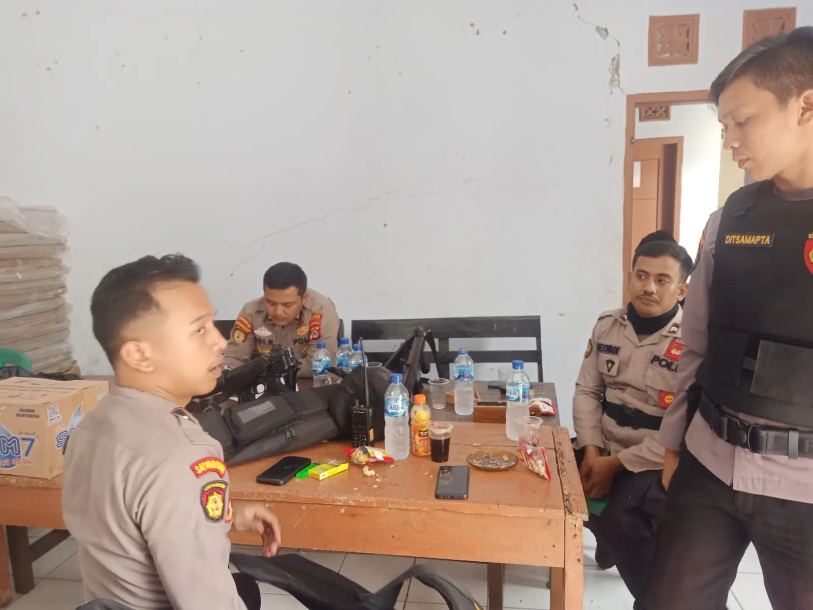 Polres Pandeglang Kawal Pendistribusian Logistik Pemilu di Kecamatan Cigeulis