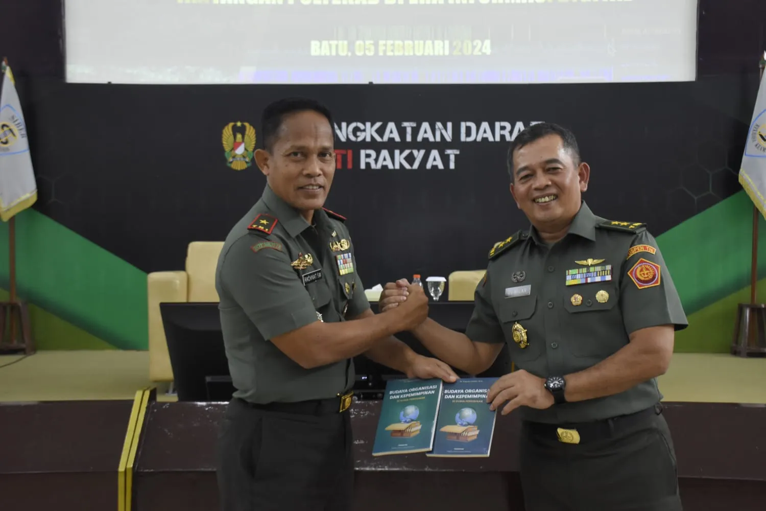 Adaptasi Terhadap Perkembangan Teknologi Digital Sebagai Modal Ketahanan Informasi dan Kemandirian Teknologi