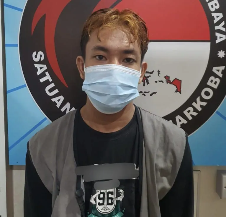 Kedapatan Barang Haram Seorang Pemuda Tukang Service AC di Bekuk Satresnarkoba Polrestabes Surabaya