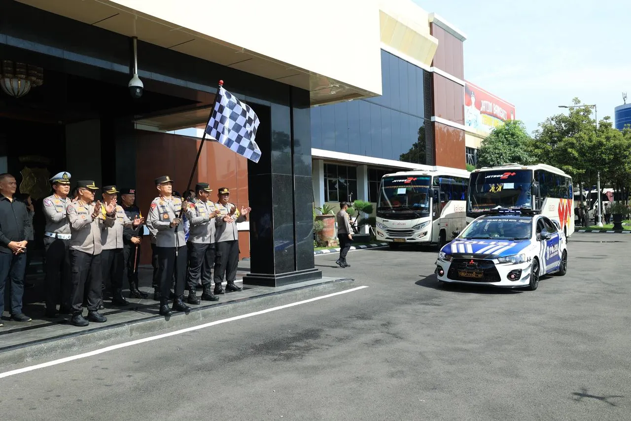 Kapolda Jatim Berangkatkan 1.013 Personel Amankan Pemilu 2024