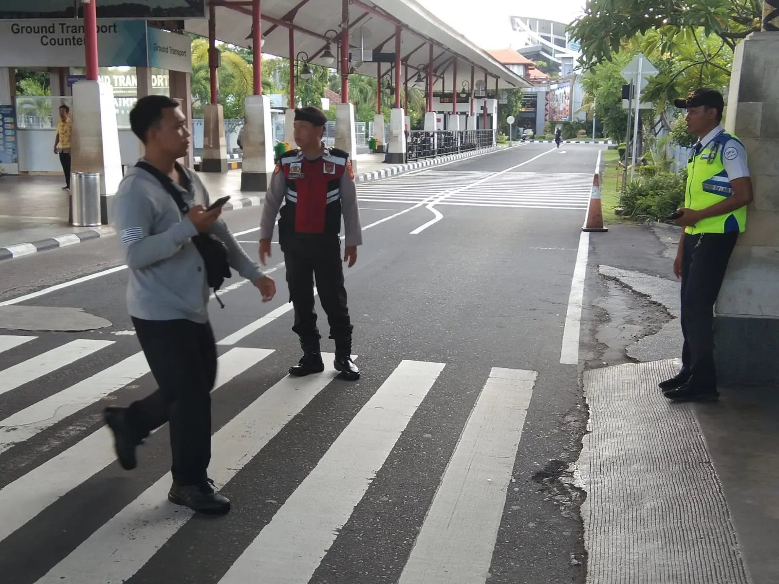 Situasi Lengang di Hari Pencoblosan Bandara Ngurah Rai Terkendali Aman dan Kondusif