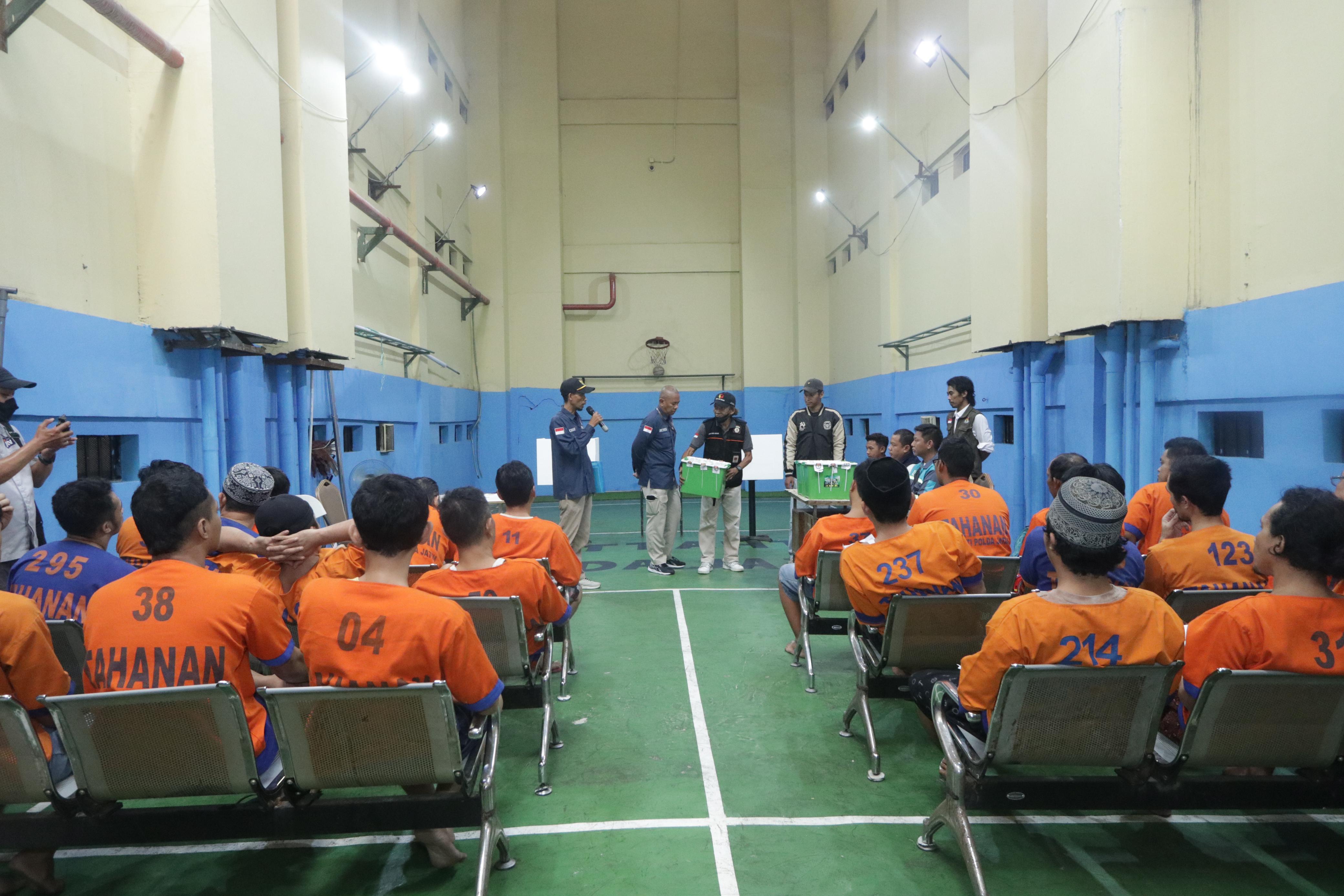 Puluhan Tahanan Polda Jatim Diberi Kesempatan Gunakan Hak Pilih Pada Pemilu 2024