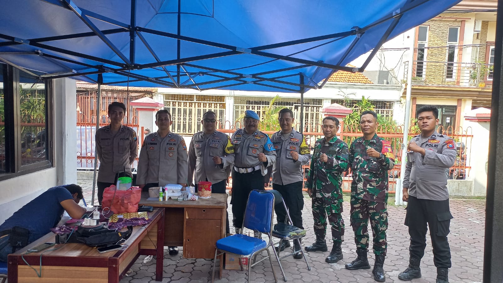 Rekapitulasi Suara PPK Simokerto Berjalan Cepat Lancar Berkat Pengamanan Ketat TNI Polri