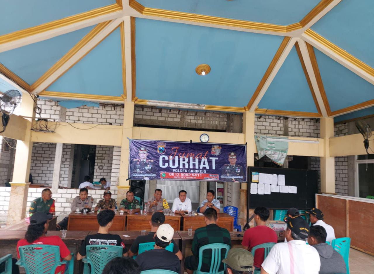 Giat Jumat Curhat, Kapolsek Sarirejo Bersama Warga Terkait Merebaknya Hama Tikus di Desa Kedungkumpul