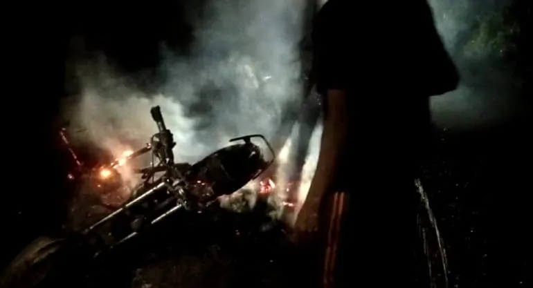 Nasib Malang Penjual Ayam, Motor Terbakar Akibat Selang Minyak Bocor