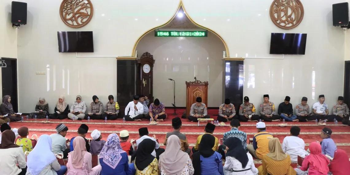Polres Malang Gelar Doa Bersama dan Santunan Anak Yatim, Guna Meningkatkan Kebersamaan dan Kepedulian Sosial