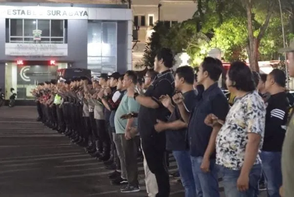 Polrestabes Surabaya Laksanakan Patroli Skala Besar Jelang Pengesahan Warga Pesilat Baru