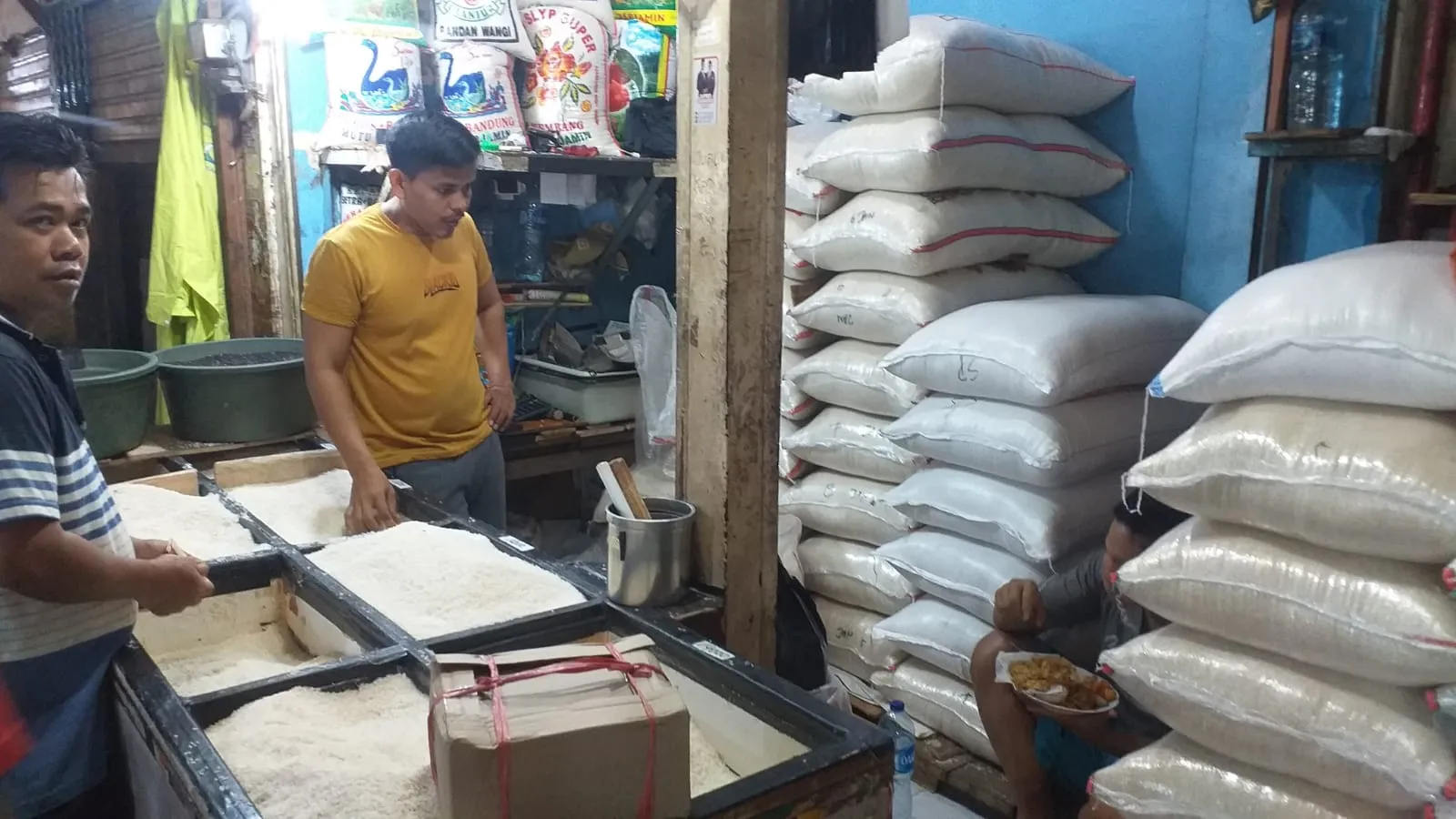 Stok Beras di Pasar Cakung Masih Memadai dan Harga Sembako Normal, Pedagang Harap Penjualan Meningkat