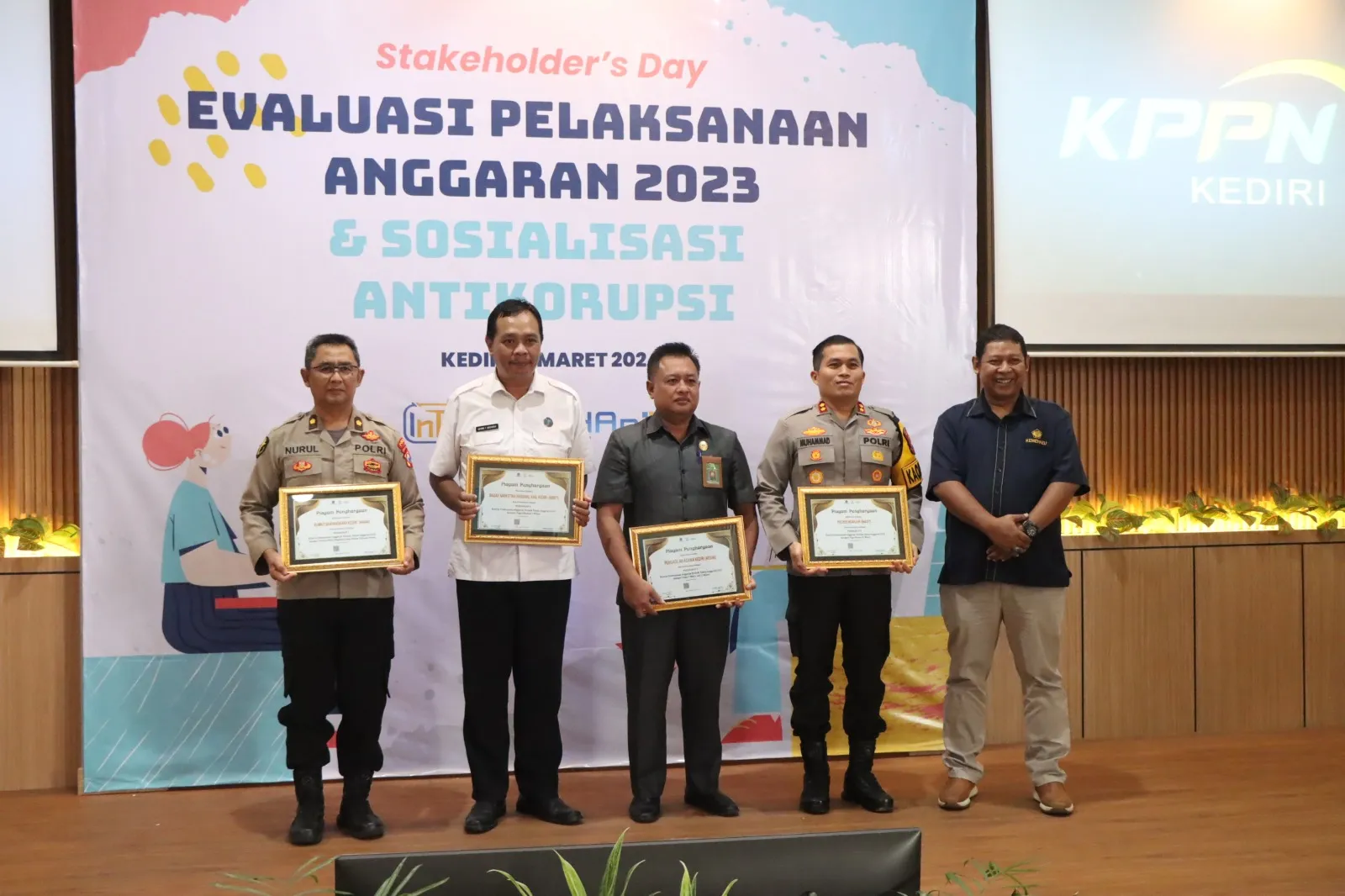 Polres Nganjuk Terima Piagam Penghargaan Sebagai Peringakat 1 Capaian IKPA Tahun Anggaran 2023