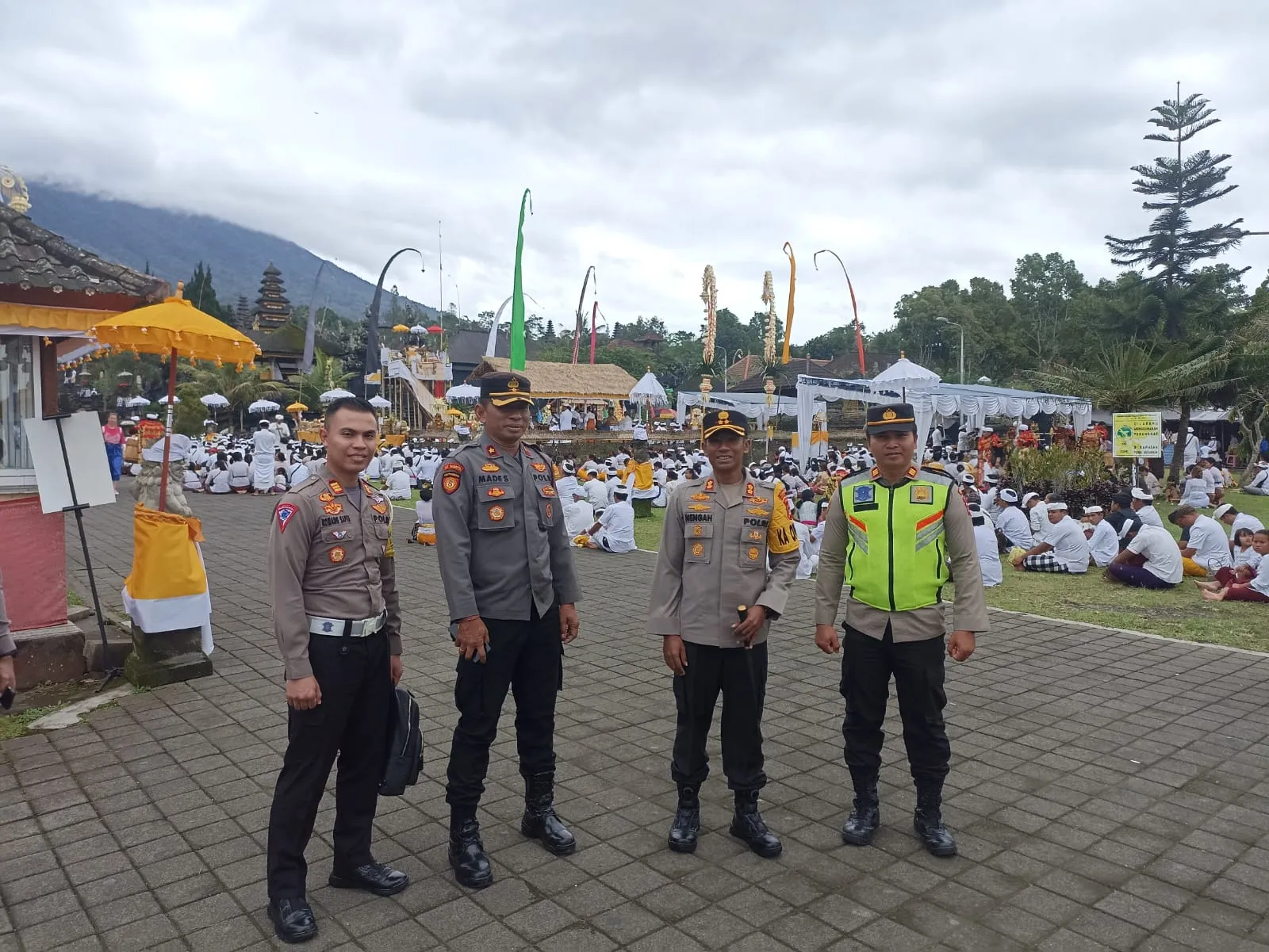 Kapolres Karangasem Pantau Pengamanan Tawur Tabuh Gentuh di Pura Besakih