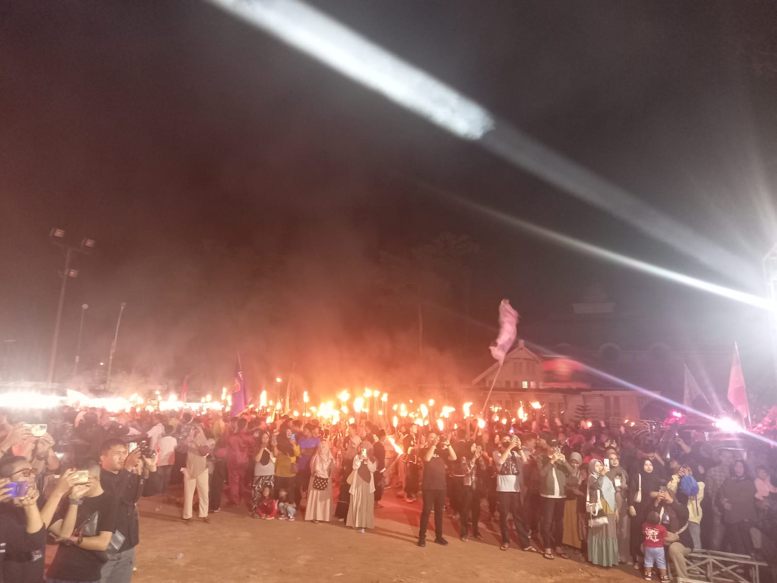 Pawai Obor dan Lentera Sambut Bulan Suci Ramadhan di Kota Singkawang Berlangsung Aman dan Meriah
